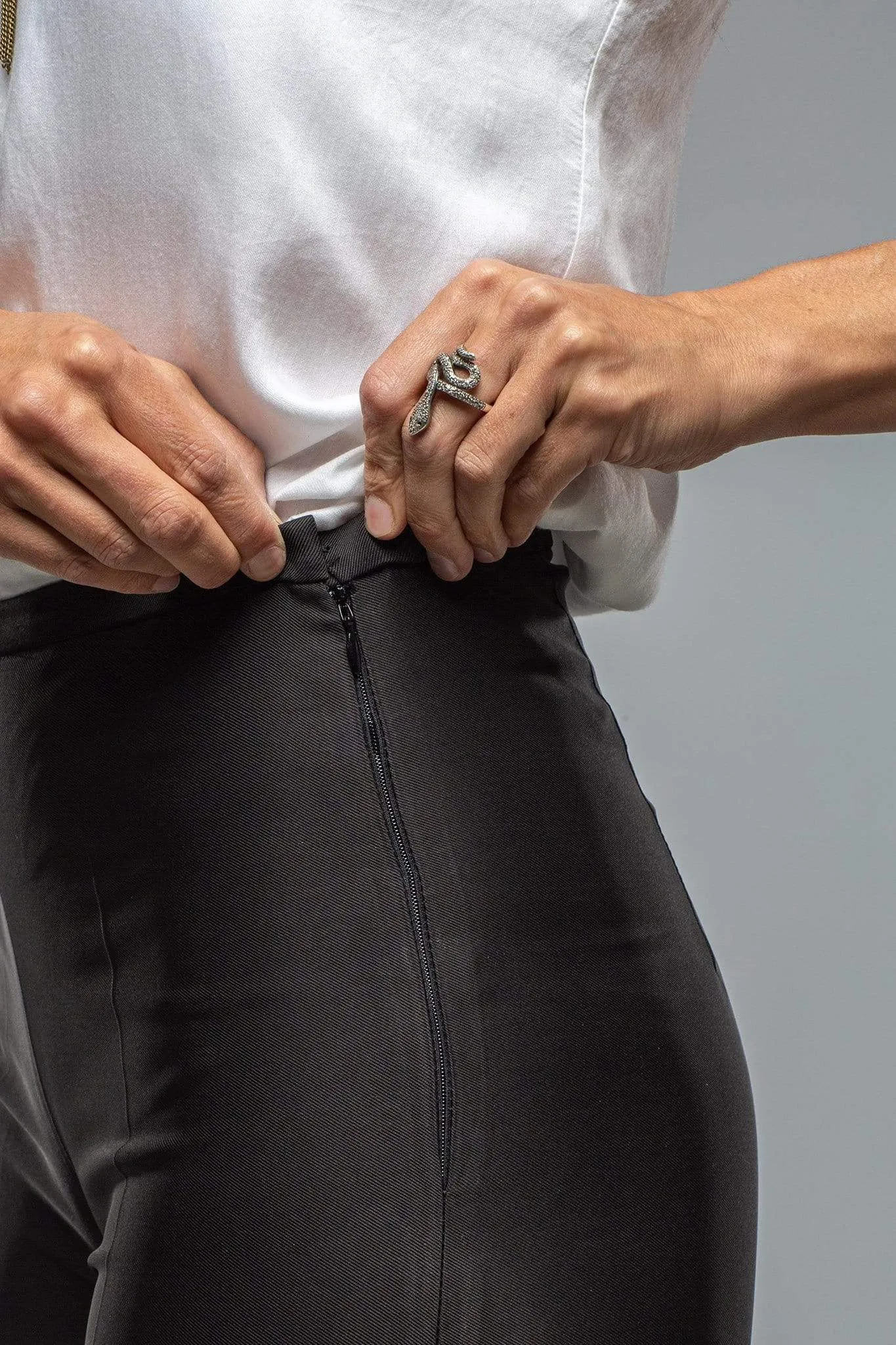 Maxi Sharkskin Pant In Black