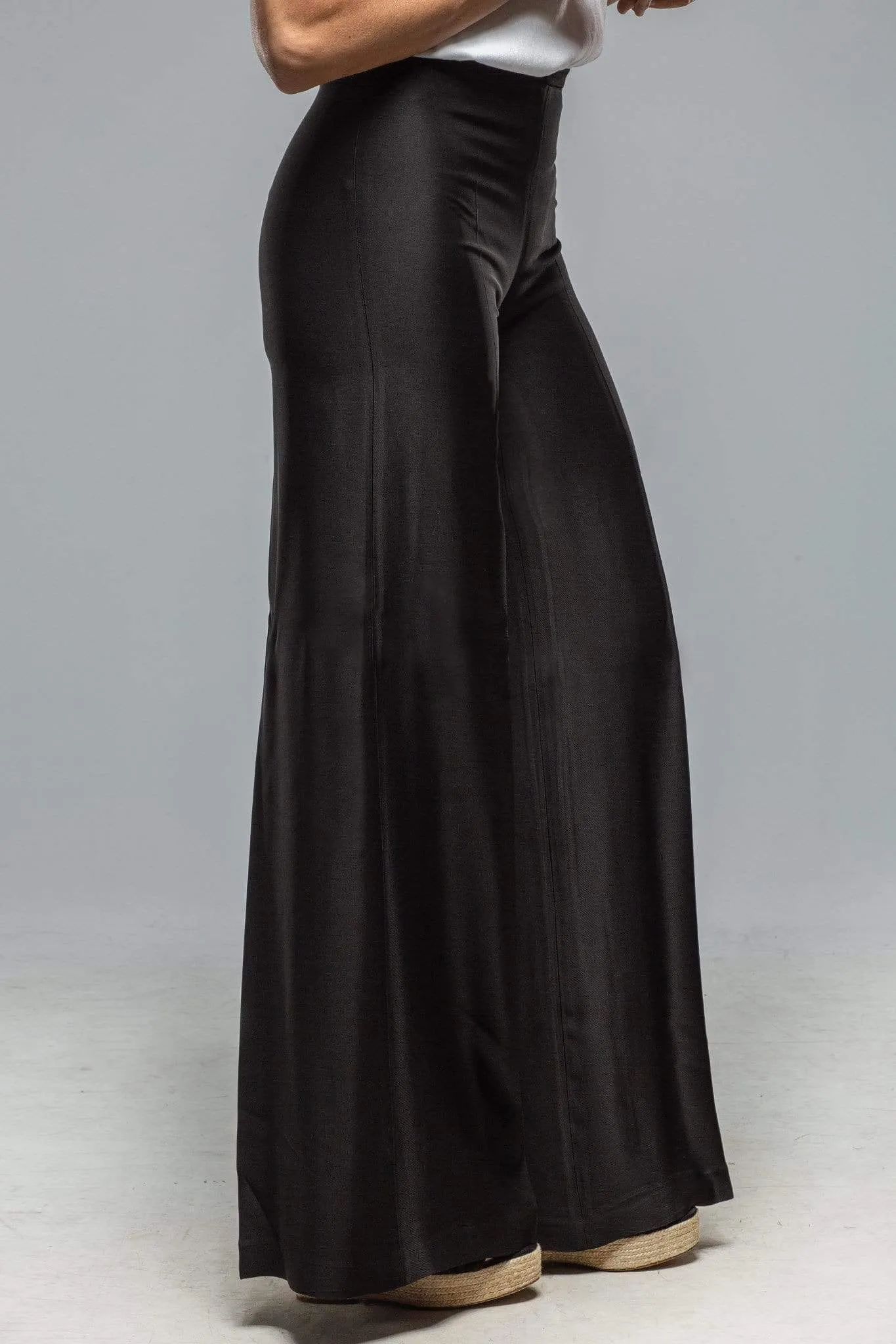 Maxi Sharkskin Pant In Black