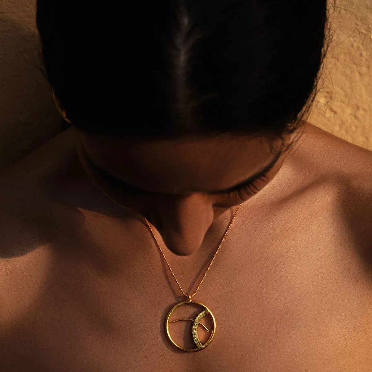 Round Pendant With Chain | Gold Finish Brass | Women Accessory | Smart Wear
